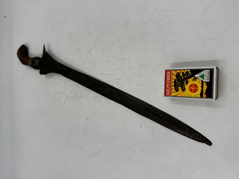 1800 tallsorientalsk kniv