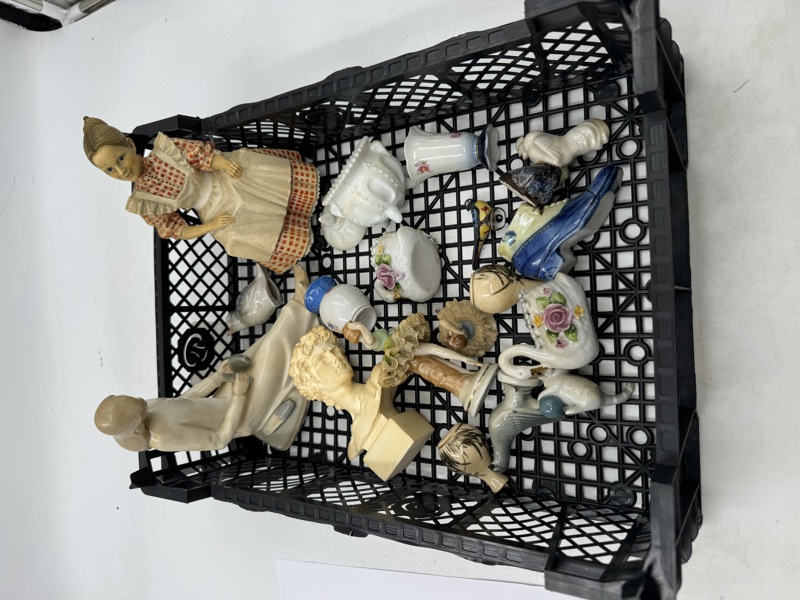 Lott med figurer.