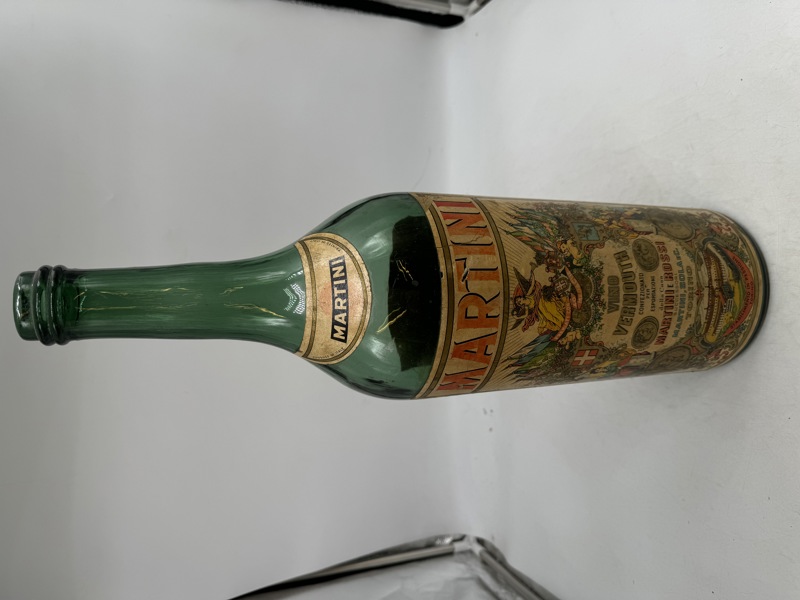 Eldre stor glass flaske.
