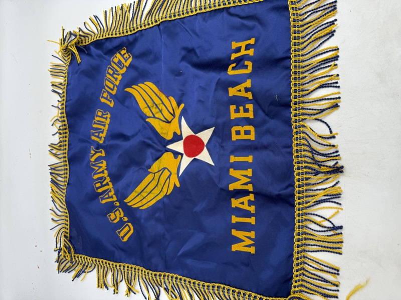 3 stk Duker fra US air force og us army.