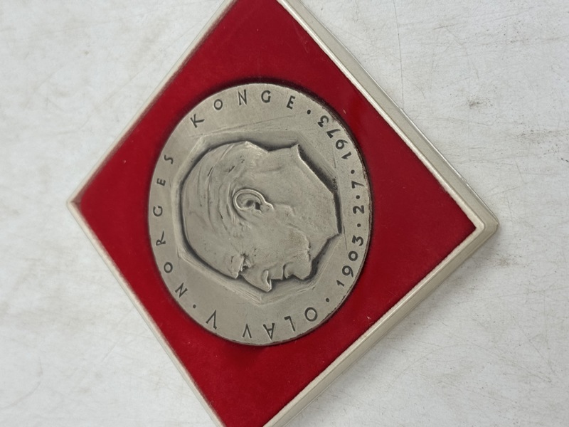 Minne medalje i sølv.