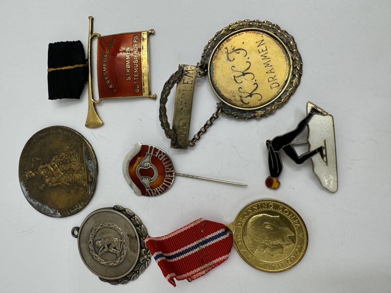 7 merker / medaljer bla arbeider idrett