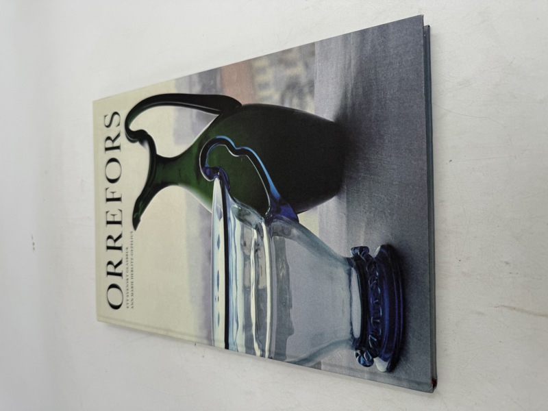Bok Orrefors glass