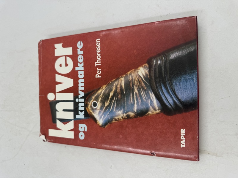 Bok Kniv og knivmakere