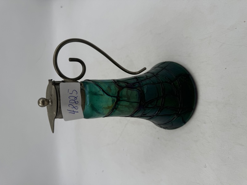 Gml Mugge i svært spesielt glass