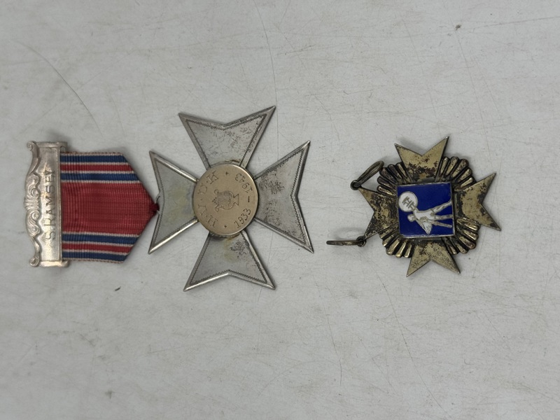 2 Stk gml artige medaljer bla 1923-43