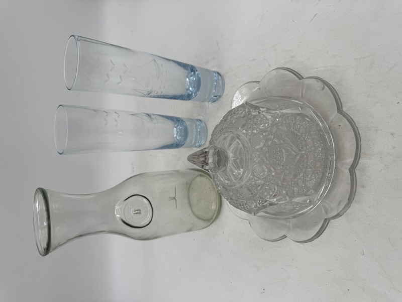 Lott 4 deler glass