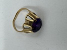 Gull ring med sten