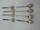 8 stk teskjeer i sølv emalje.