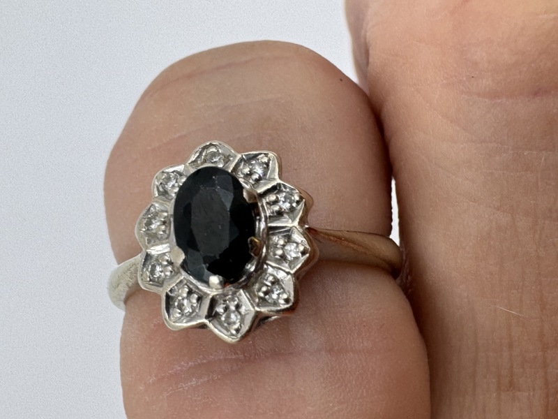 Hvit gull- Ring Safir Diamanter