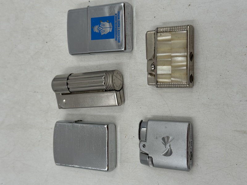 Lott - 5 gml lightere bla petterøes