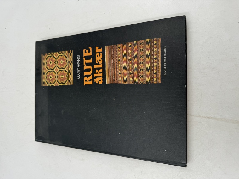 Bok - Rute åklær