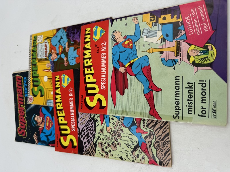 4 gml Supermann ( et med løs forside)