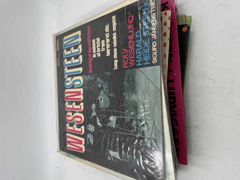 25 LP plater mange Norske + Beatles