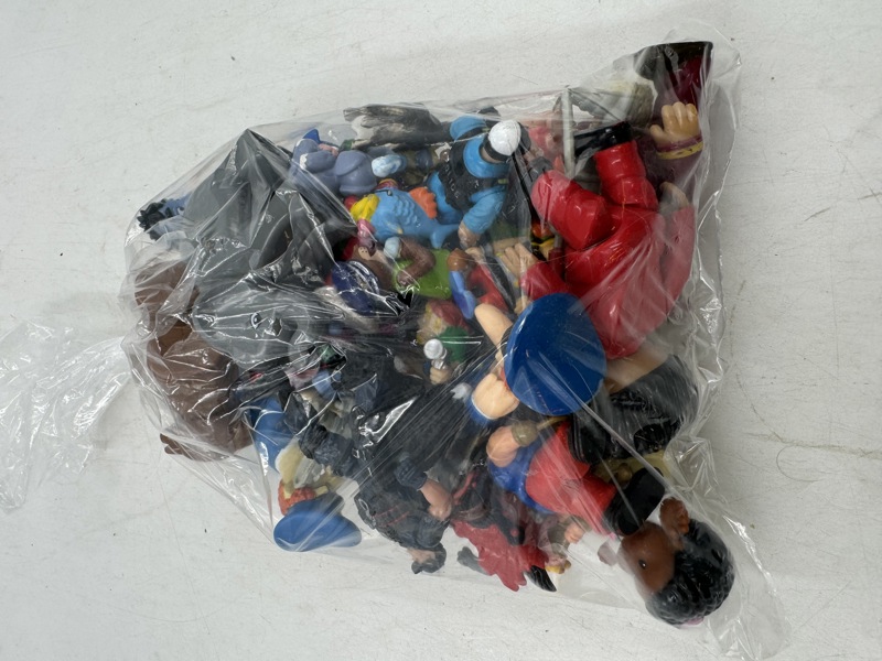 Lott med masse lekefigurer