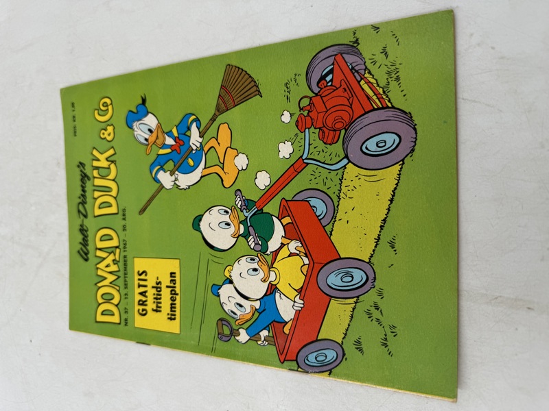 Donald Duck nr 37 13 september 1967 med vedlegg timeplan