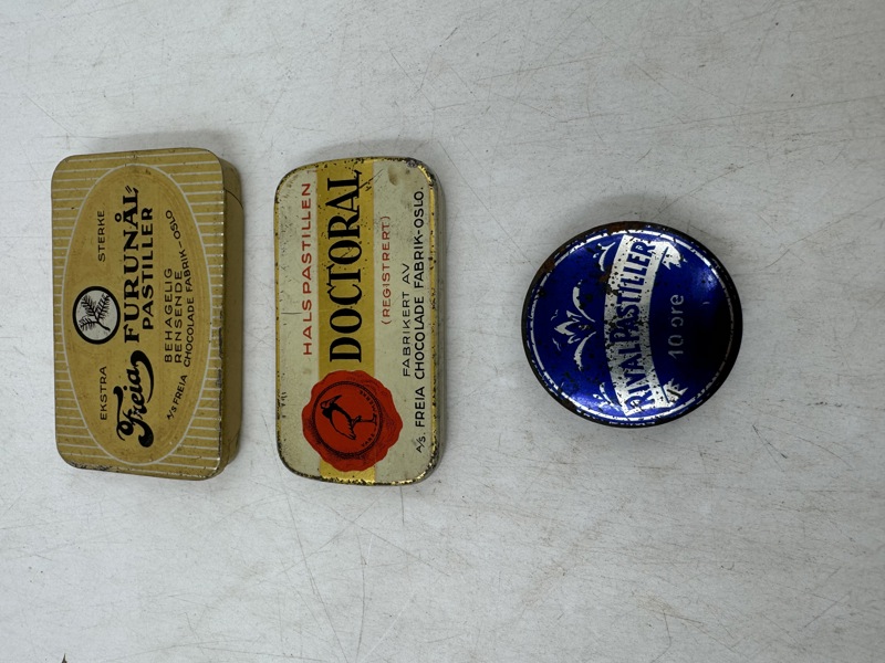 3 små Bokser/ esker 