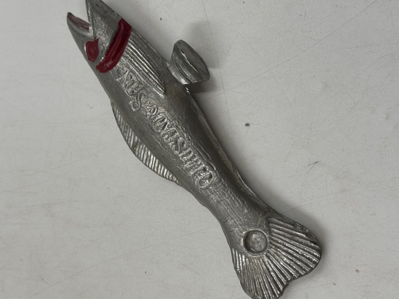 Mustad reklamefisk , metall