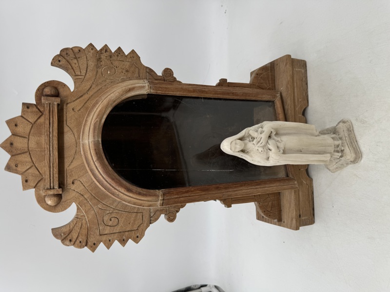 Eldre Klokkeskap + maria/jesusfigur