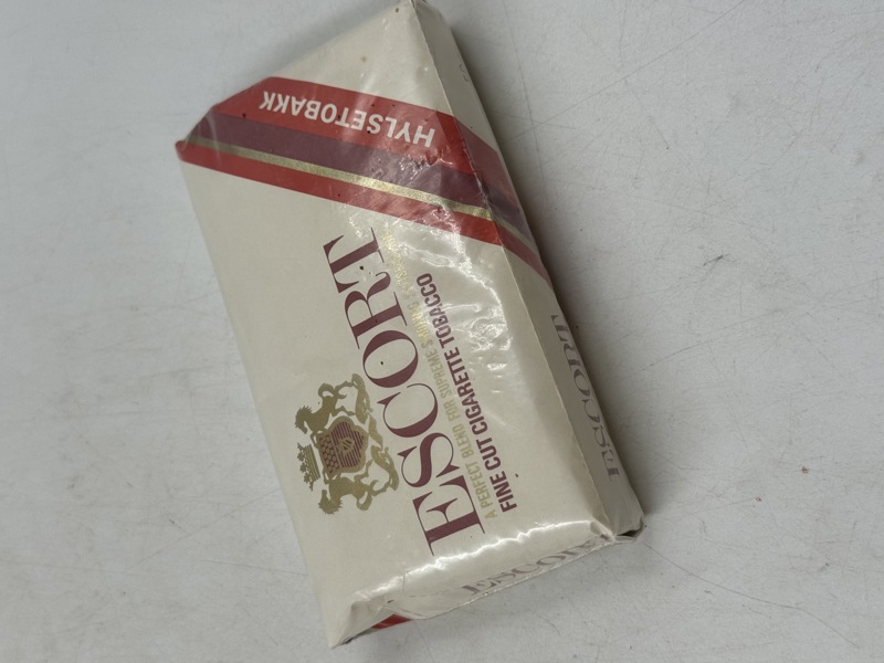 Uåpnet Escort tobakk, Tiedemanns