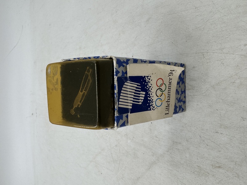 Nål/ smykke i form av skøyte OL 94