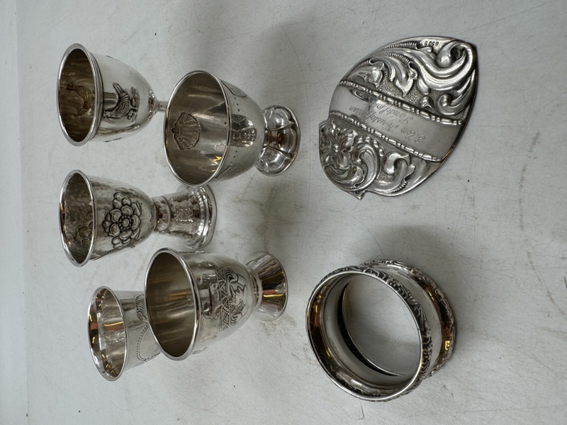 Sølv- 5 eggeglass+ serviettring,skjold