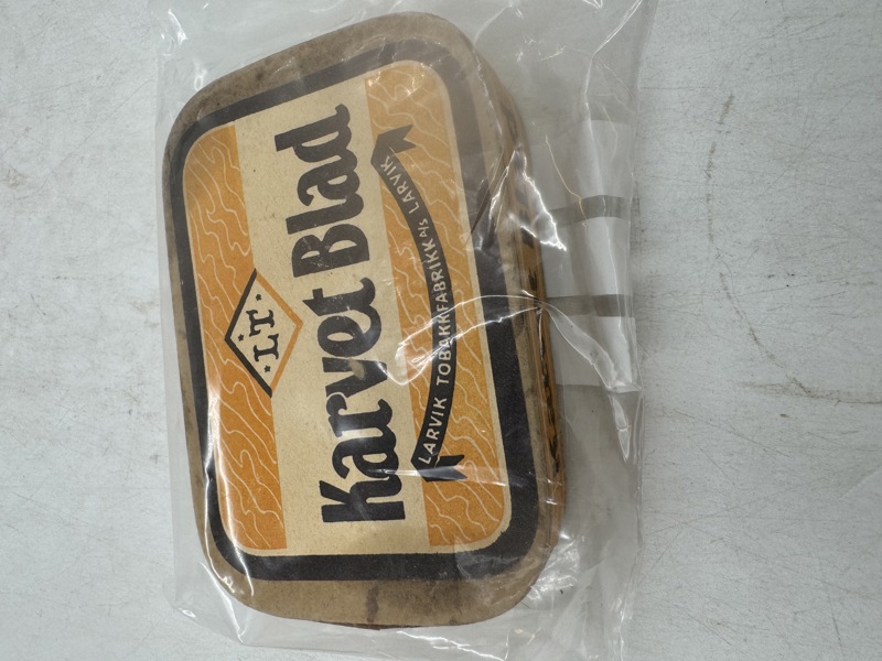 Karvet blad fra Larviks Tobakksfabrikk