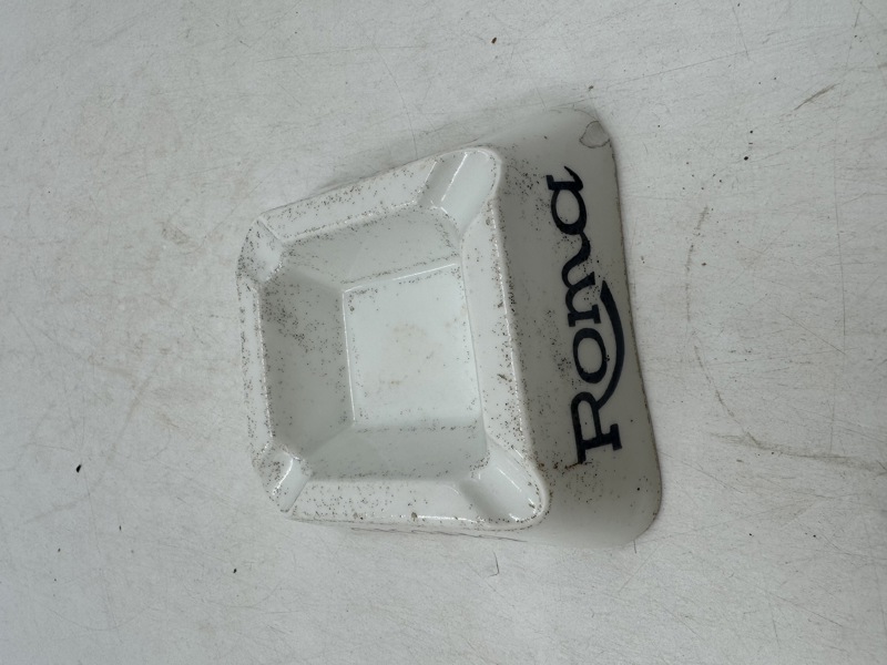 PP- Askebeger m.glott ( liten skade, se bilde)