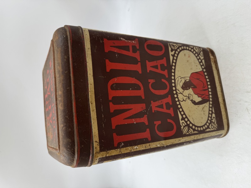 Stor Blikkboks IndiaCacao 
A/S Olaf Larsen Kristiania