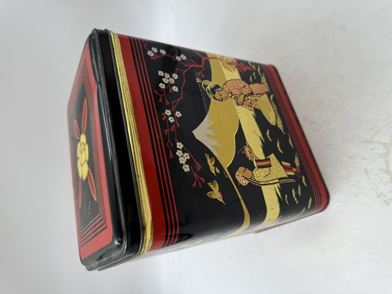 Stor Blikkboks med kinamotiv