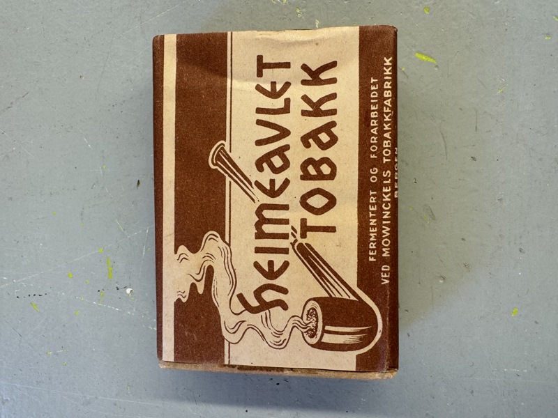 Uåpnet fra Mowincels tobakksfabrikk Bergen