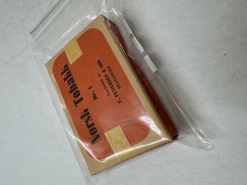 Uåpnet Norsk Tobakk 