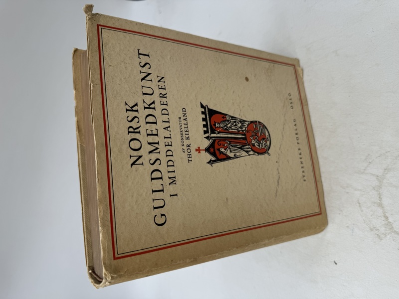 Bok Norsk Guldsmedkunsti Middelalderen
