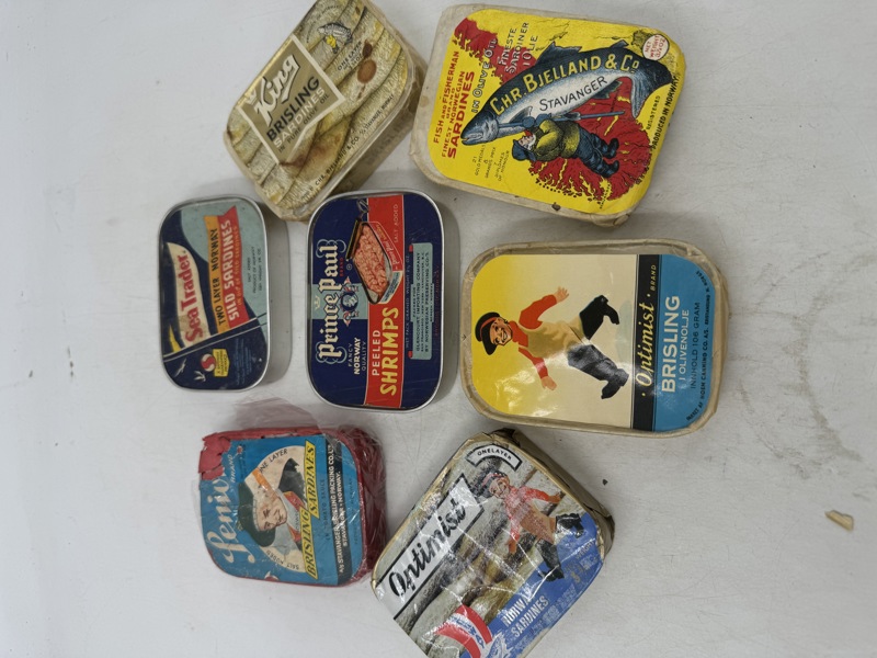 7 stk uåpnet Sardinbokser