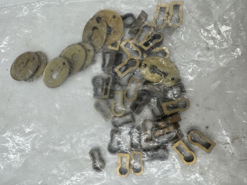 Pose med div nøkkelhull