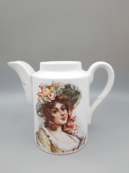 PP-Kanne m/ damemotiv