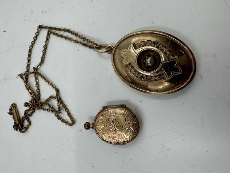 2 Medaljonger + kjede