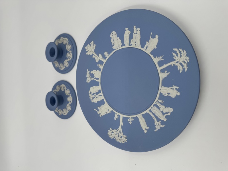 Wedgwood Plate + 2 små lysestaker