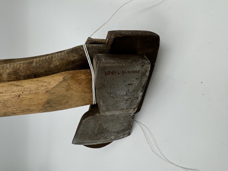 Lott 3 stk økser ( 2 Øyo)