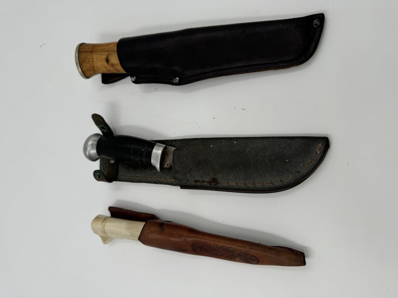 Lott 3 Kniver