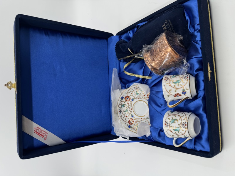 Gural Porselen sett i org eske