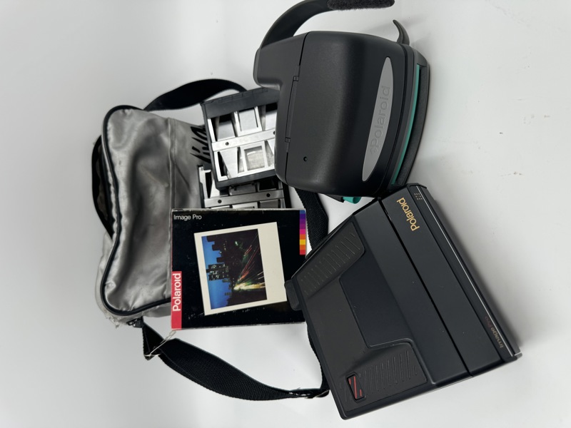 2 stk Polarid kamerar