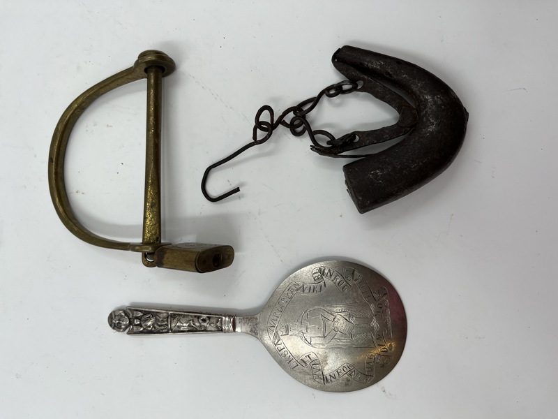 Gml - lås, Apostelskje+1700/1800 talls raritet