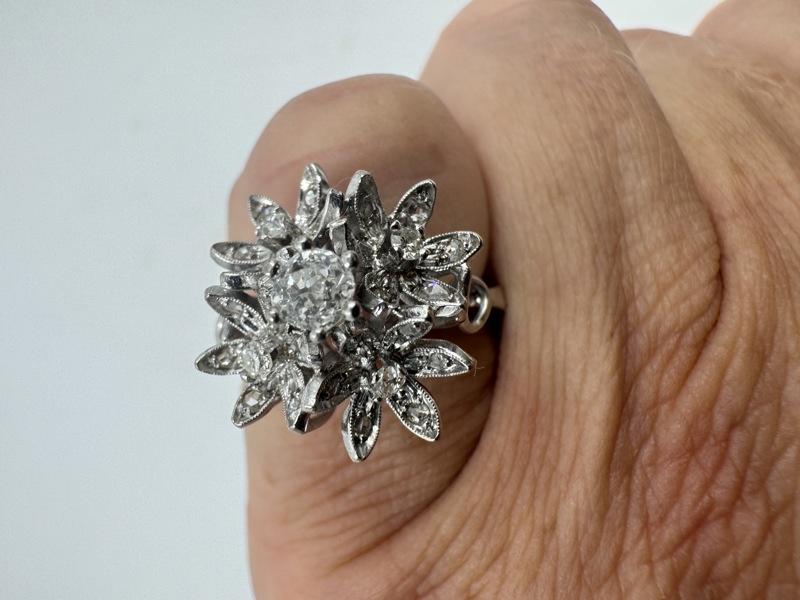 1 stk Hvittgull rosett ring