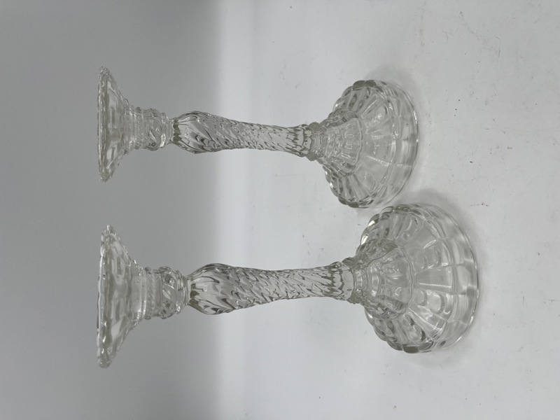 2 stk lysestaker i pressglass