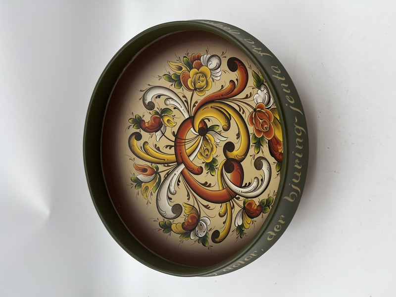 Stor Ølbolle,signert G.H.Svendsen 1985 med tekst