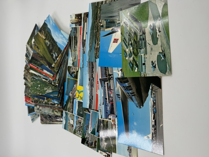 200 stk flotte Norske fargepostkort.