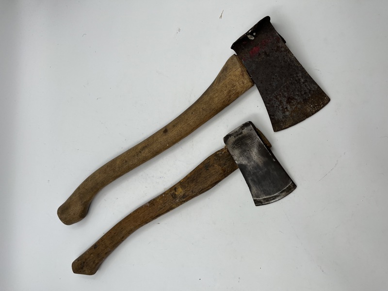 Lott 2 stk Økser