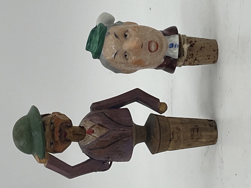 2 stk eldre Flaskeholdere