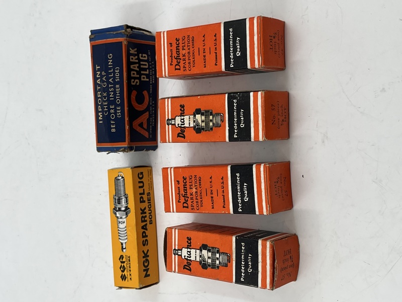 6 stk Tennplugger i org eske